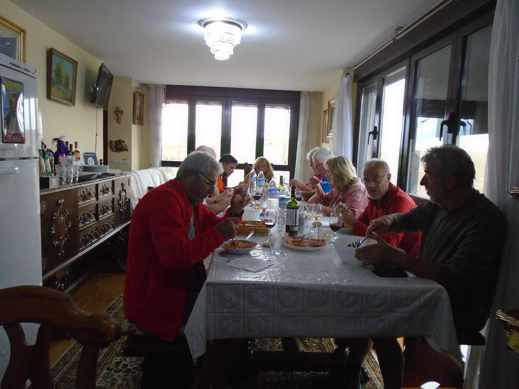Albergue Victoria Cirueña Εξωτερικό φωτογραφία